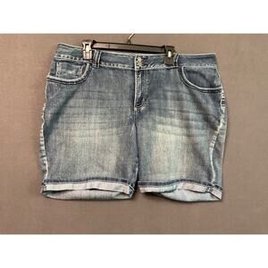 Cato Woman Denim Shorts 20W Blue Stretch Mid Rise Faded Back Pocket Embroidery